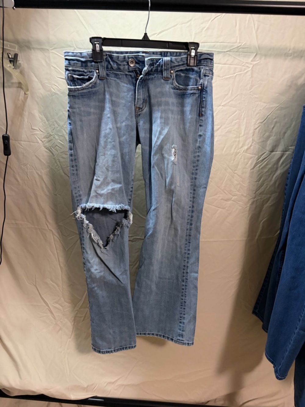 Vintage GAP Light Blue Distressed Curvy Flare Jeans Fit like 6P
